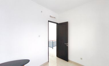 Rumah 2 Lt SHM 12 Menit ke Bintaro Xchange Mall Dibantu KPR J-26642