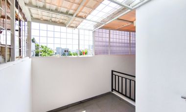 Rumah 2 Lt SHM 12 Menit ke Bintaro Xchange Mall Dibantu KPR J-26642