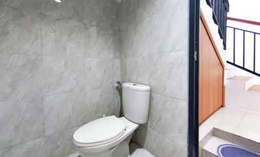 Rumah 2 Lt SHM 12 Menit ke Bintaro Xchange Mall Dibantu KPR J-26642