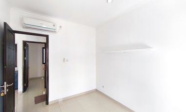 Rumah 2 Lt SHM 12 Menit ke Bintaro Xchange Mall Dibantu KPR J-26642