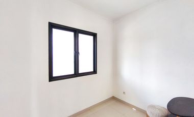 Rumah 2 Lt SHM 12 Menit ke Bintaro Xchange Mall Dibantu KPR J-26642