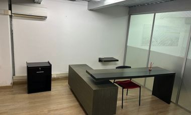 oficina en arriendo/venta en pinares. Cod V16769