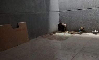 Disewakan Rumah 2 Lantai Siap Huni Di Graha Raya AZ 17990