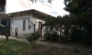 Casa con Departamento en venta en Rafael Castillo