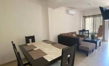 RENTA CASA AMUEBLADA EN DREAM LAGOONS EN CLUSTER CON ALBERCA 3 HABITACIONES