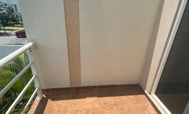 RENTA CASA AMUEBLADA EN DREAM LAGOONS EN CLUSTER CON ALBERCA 3 HABITACIONES