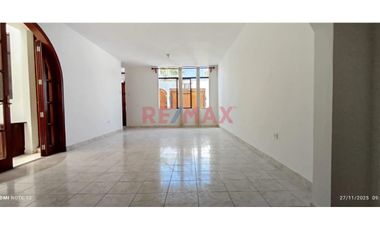 Casa En Alquiler - Balneario De Pimentel