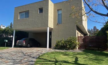 Casa en venta en Santa Maria De Los Olivos