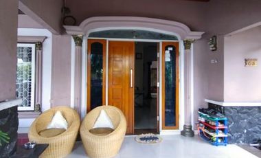 RUMAH MEWAH DI JUAL 2 LANTAI DI JL LOBAK FULL INTERIOR