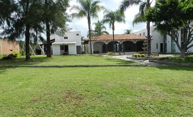 CASA EN RENTA EN ZAPOTLANEJO