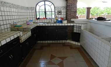 CASA EN RENTA EN ZAPOTLANEJO