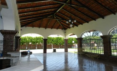 CASA EN RENTA EN ZAPOTLANEJO