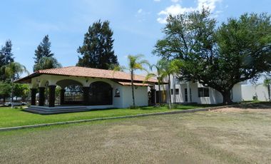 CASA EN RENTA EN ZAPOTLANEJO