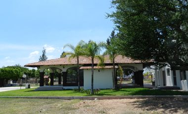 CASA EN RENTA EN ZAPOTLANEJO