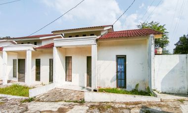 Rumah Strategis 15 Menit ke Terminal Bojong Gede Dibantu KPR J-33745