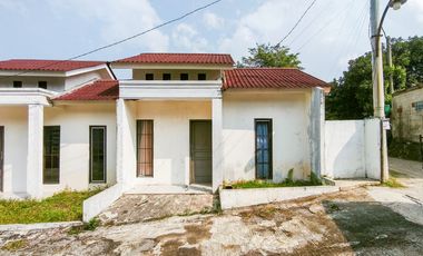 Rumah Strategis 15 Menit ke Terminal Bojong Gede Dibantu KPR J-33745