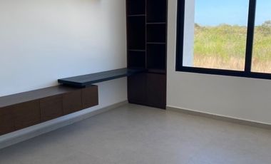 Casa en venta tipo TownHouse en Residencial Xcanatún