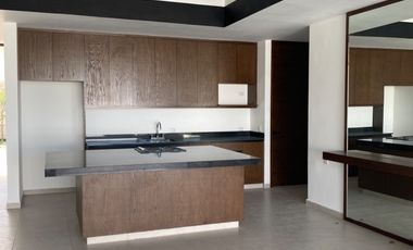 Casa en venta tipo TownHouse en Residencial Xcanatún