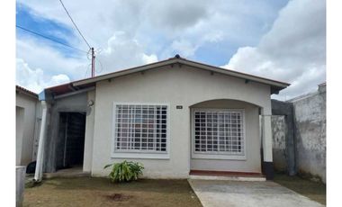 ALQUILER CASA TOCUMEN