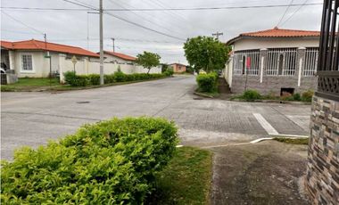 ALQUILER CASA TOCUMEN