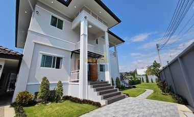 4  Bedrooms Pool Villa  Huay Yai H011766