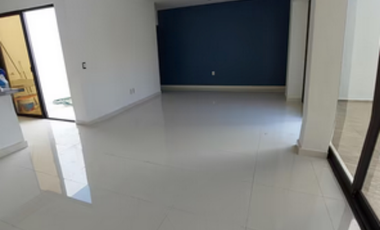 !precio negociable¡ AMPLIA ESTRENE MODERNA CON VIGILANCIA RECÁMARA CON VESTIDOR Y BAÑO PB Y ALBERCA