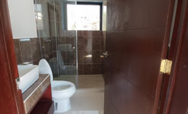 !precio negociable¡ AMPLIA ESTRENE MODERNA CON VIGILANCIA RECÁMARA CON VESTIDOR Y BAÑO PB Y ALBERCA