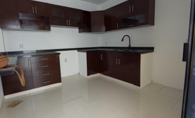 !precio negociable¡ AMPLIA ESTRENE MODERNA CON VIGILANCIA RECÁMARA CON VESTIDOR Y BAÑO PB Y ALBERCA