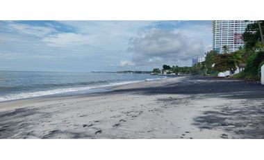 Terreno de Playa frente al Mar en Coronado