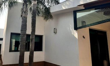 VENTA DE CASA AMPLIA EN BOSQUES DE ANGELÓPOLIS. PUEBLA.
