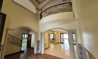 EN VENTA CASA URBANIZACION RÍO GRANDE  KM.1.5 - SAMBORONDON