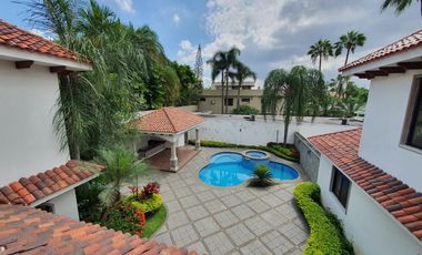 EN VENTA CASA URBANIZACION RÍO GRANDE  KM.1.5 - SAMBORONDON