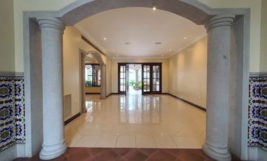 EN VENTA CASA URBANIZACION RÍO GRANDE  KM.1.5 - SAMBORONDON