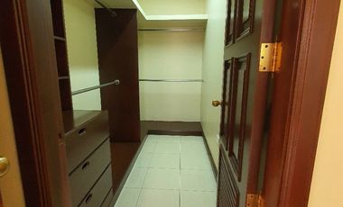 EN VENTA CASA URBANIZACION RÍO GRANDE  KM.1.5 - SAMBORONDON