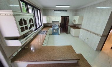 EN VENTA CASA URBANIZACION RÍO GRANDE  KM.1.5 - SAMBORONDON
