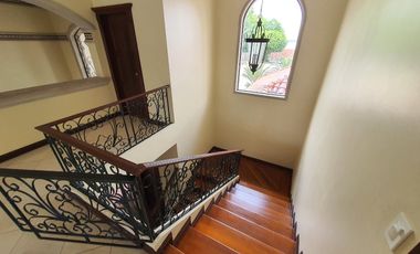 EN VENTA CASA URBANIZACION RÍO GRANDE  KM.1.5 - SAMBORONDON
