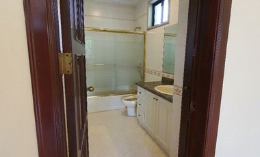 EN VENTA CASA URBANIZACION RÍO GRANDE  KM.1.5 - SAMBORONDON