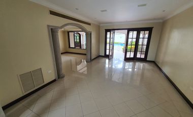 EN VENTA CASA URBANIZACION RÍO GRANDE  KM.1.5 - SAMBORONDON