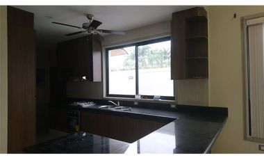 EN VENTA CASA URBANIZACION RÍO GRANDE  KM.1.5 - SAMBORONDON