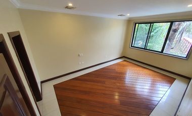 EN VENTA CASA URBANIZACION RÍO GRANDE  KM.1.5 - SAMBORONDON
