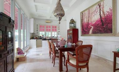 DIJUAL RUMAH LUAS dan MEWAH di Jl NANGKA, LEBAK BULUS, JAKSEL