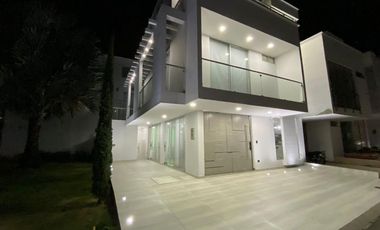 casa condominio en venta en vía los patios. Cod V4961