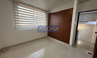 COD. 6215 - SE VENDE CASA - BARRIO:  CASA BLANCA