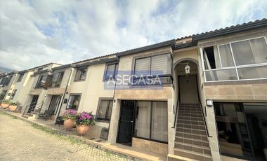 COD. 6215 - SE VENDE CASA - BARRIO:  CASA BLANCA