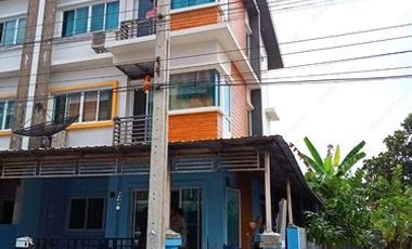3 Bedroom Townhouse for sale at The Trop Onnut-Suvarnabhumi