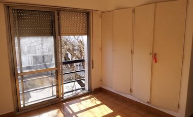 Se vende Departamento con 2 dormitorios en francia al 1400
