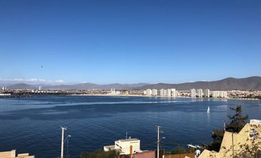 Terreno en Mirador de La Herradura con vista a la Bahía.