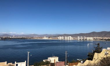 Terreno en Mirador de La Herradura con vista a la Bahía.