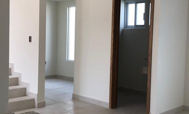 Amplia casa en condominio residencial ( La mas vendida )