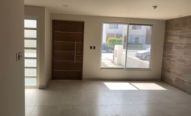 Amplia casa en condominio residencial ( La mas vendida )